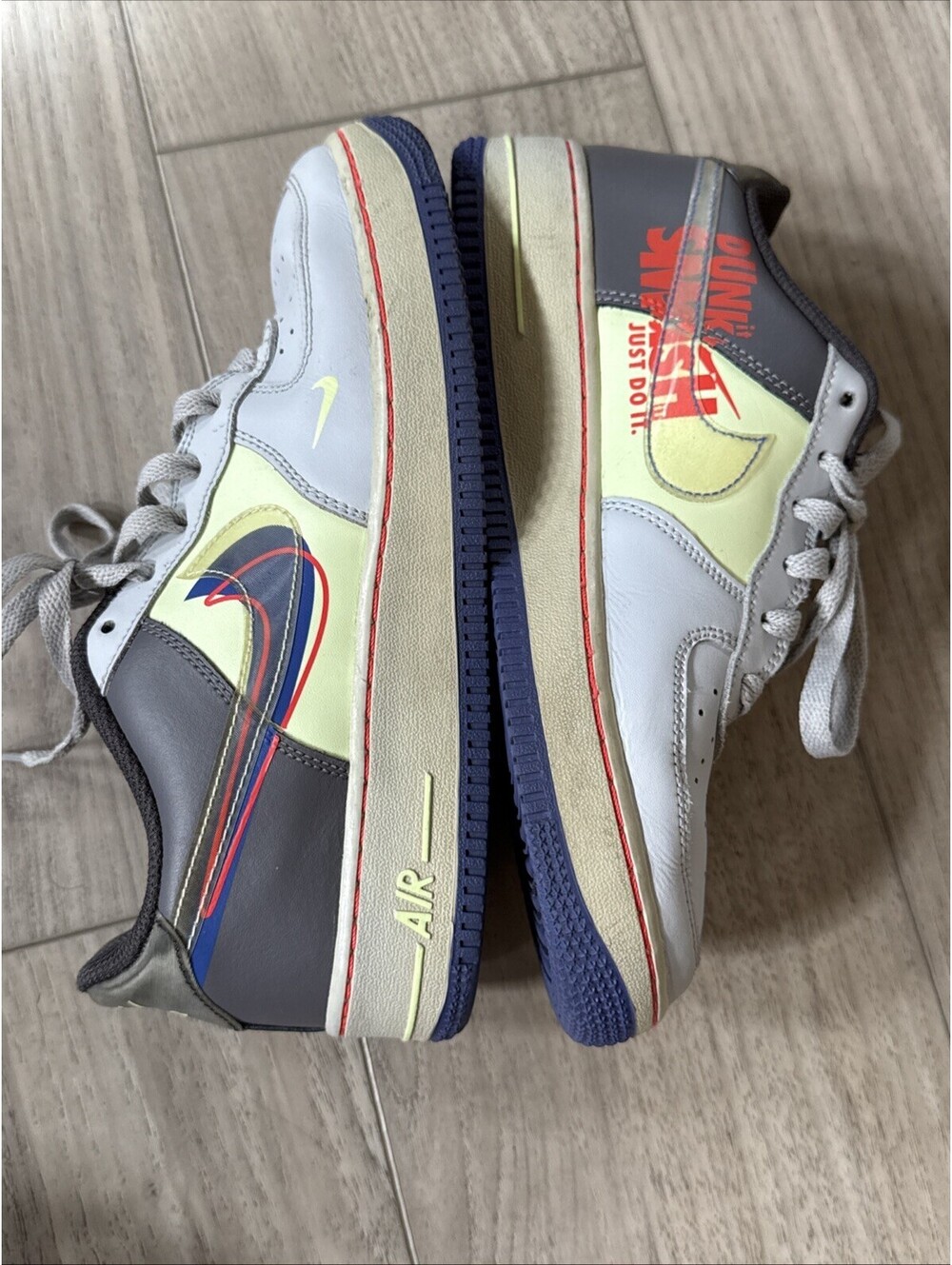 Nike Air Force 1 LV8 (GS) size 7Y/ Women's 8.5 CT1628-001 EUC